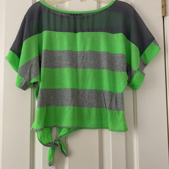 Comfy , lightweight top with sheer shoulder panels. - Picture 6 of 9